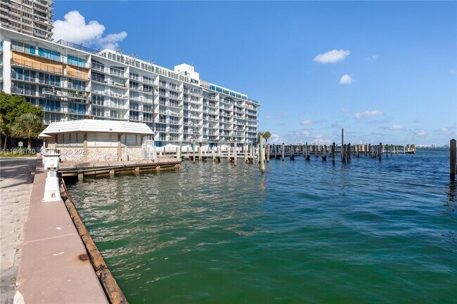 Building Photo - 770 NE 69th St