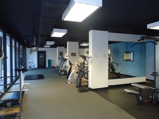 Building Photo - 2575 Peachtree Rd