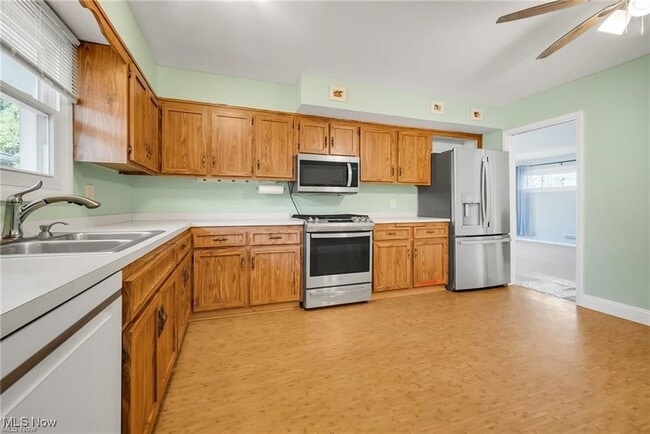 Building Photo - 6175 Vernondale Dr