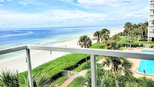 Building Photo - 1000 Longboat Club Rd