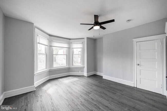 Building Photo - 5847 Willows Ave
