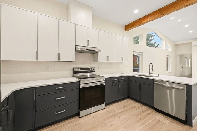 Building Photo - Brand New DADU Home in Prime West Seattle Location - $3,250