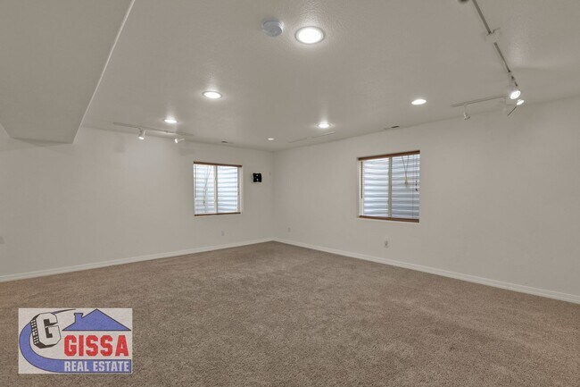 Building Photo - Beautiful home available to move in on 08/05/2026 but not before!