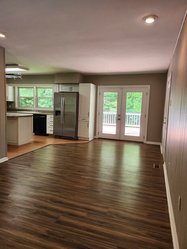 Building Photo - 3 Bedroom 2 bath Home in Stuart Heights