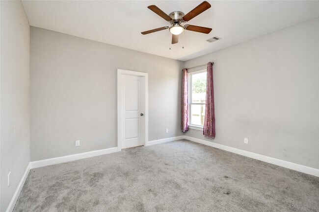 Building Photo - 1507 5th St