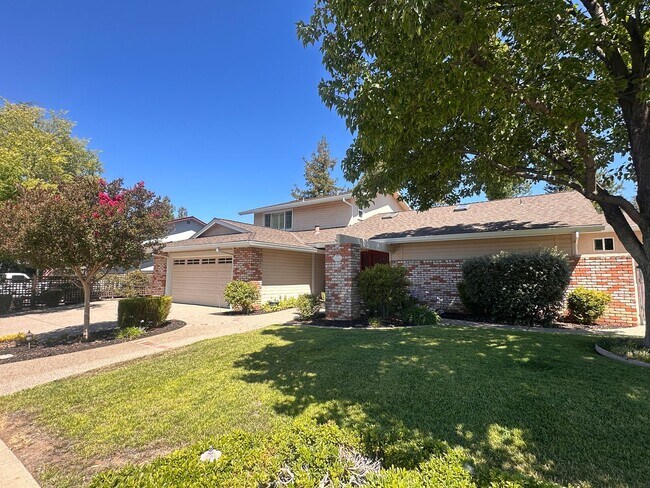 Building Photo - Large Home in Livermore Available July 1!