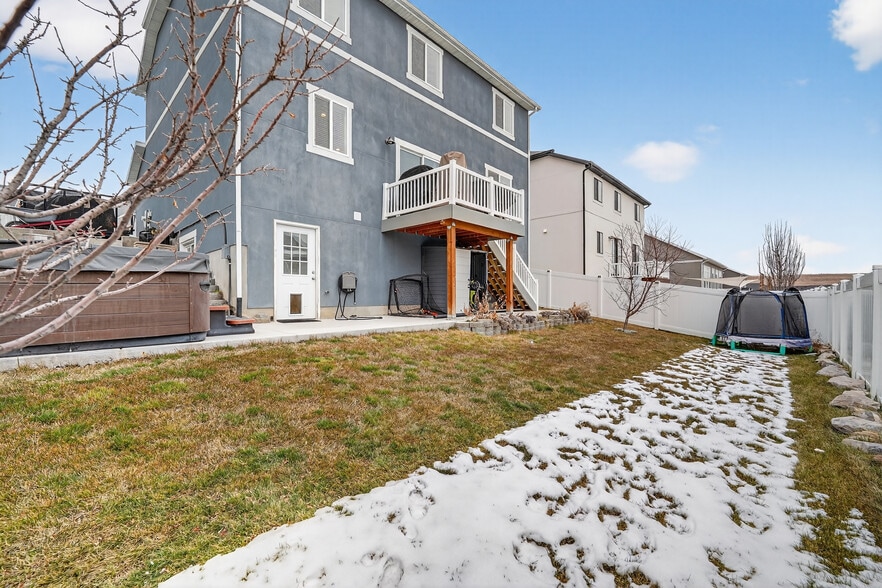 Building Photo - 3364 E Bluewater