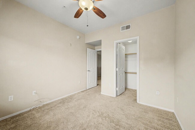 Building Photo - 16825 N 14th St