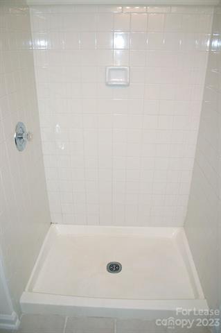 Building Photo - 6264 Rosecroft Dr
