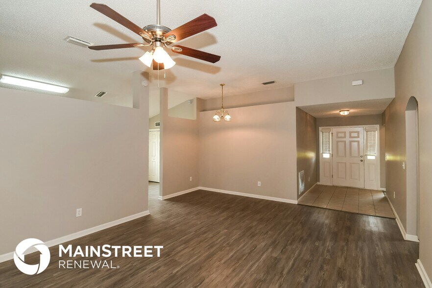 Building Photo - 11731 Deep Springs Dr N