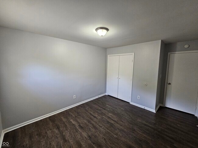 Building Photo - 6314 Commons Dr