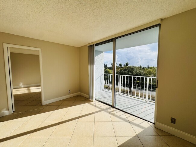 Building Photo - 500 Executive Center Dr