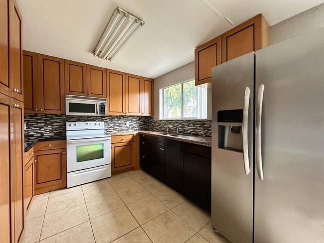 Building Photo - 5324 Bosque Ln