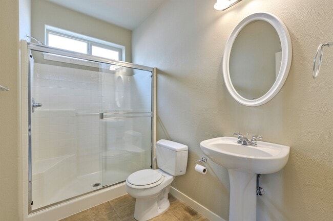 Building Photo - Executive style home