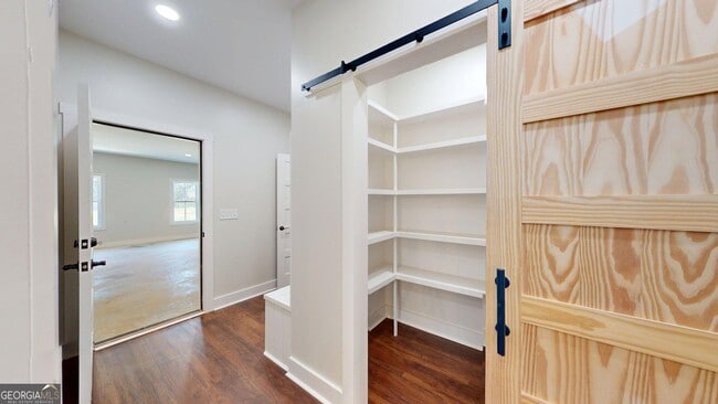 Building Photo - 53 Jericho Ln