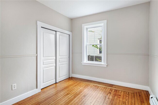 Building Photo - 427 Spring St