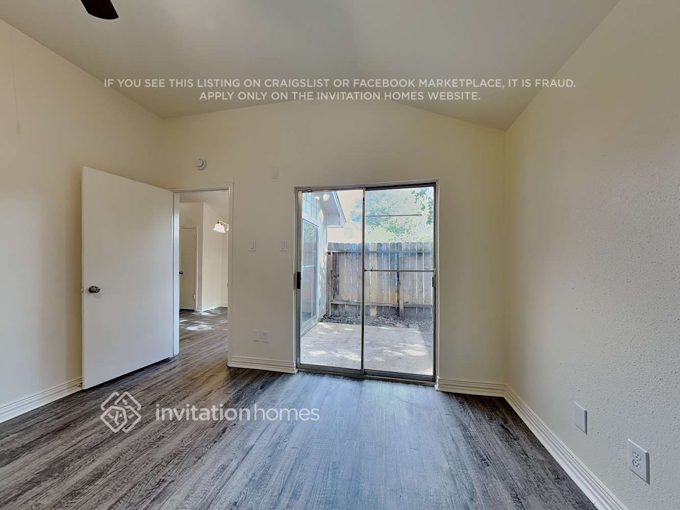 Building Photo - 9167 Golden Sunshine Dr