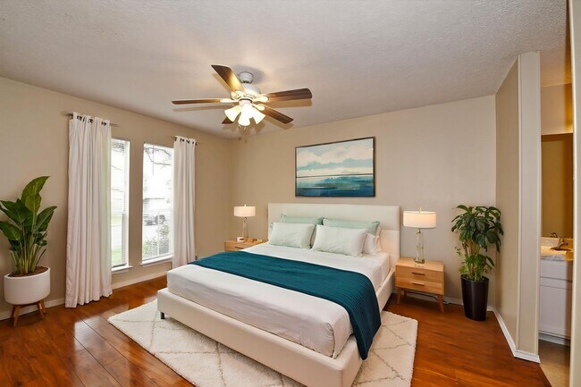 Building Photo - 13706 Winding Hill