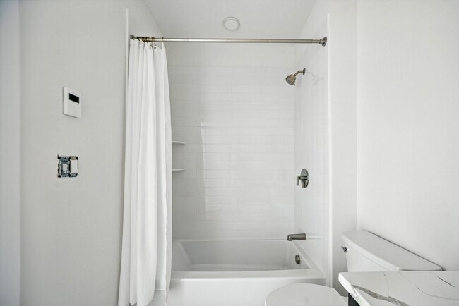 Building Photo - 38 Hichborn St