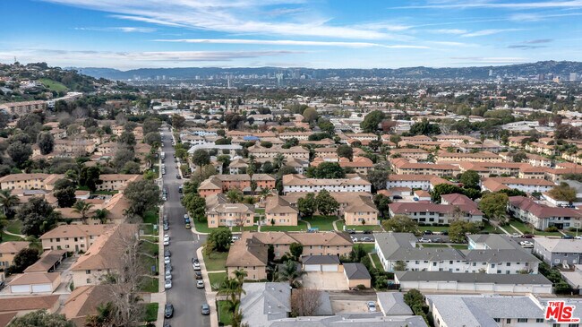 Building Photo - 4086 Abourne Rd