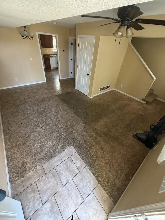 Building Photo - 7404 Svena Dr