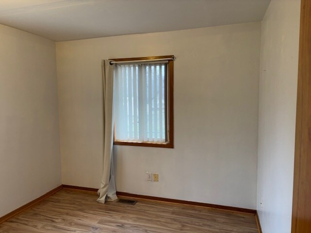 Building Photo - 3465 La Salle Dr