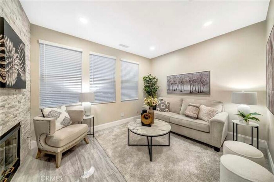 Building Photo - 16 Shelburne St