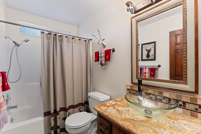 Building Photo - 26520 Walnut Hills Dr