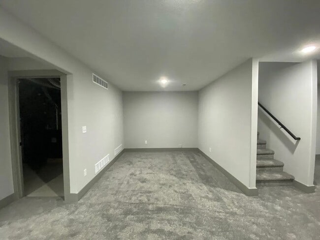 Building Photo - 2279 S Chateau Ct