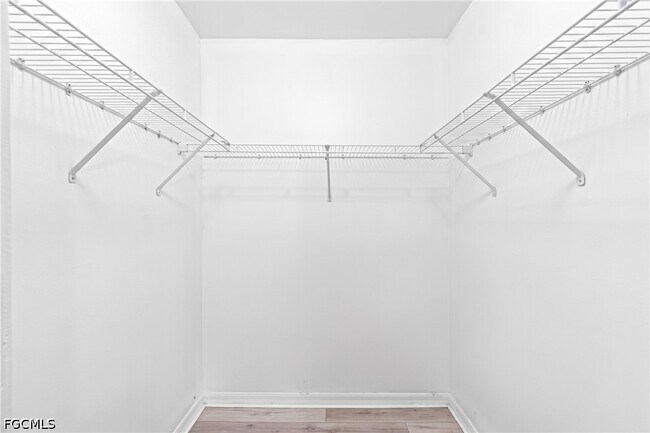 Building Photo - 12181 Summergate Cir