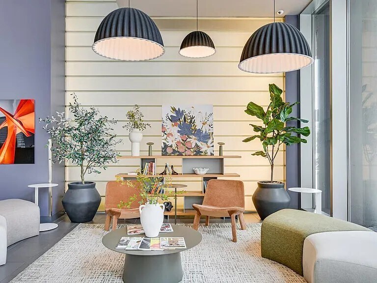 Building Photo - 235 W Van Buren St