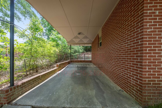 Building Photo - 1722 Emerson Ave