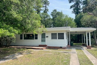 Building Photo - 2309 Camellia Dr
