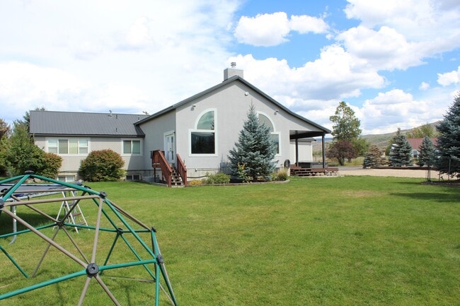 Building Photo - 3572 Wild Mare Way
