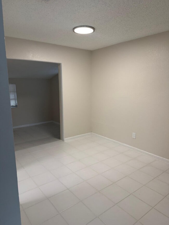 Building Photo - 3391 NW 18th Pl