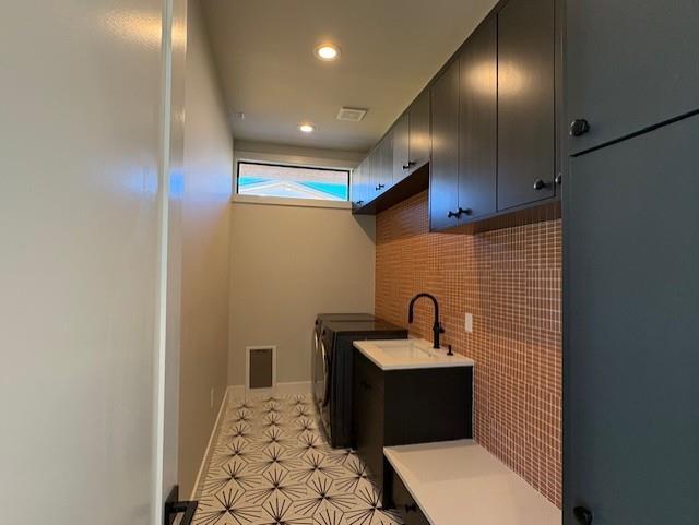 Building Photo - 143 Emmanuelle Ct