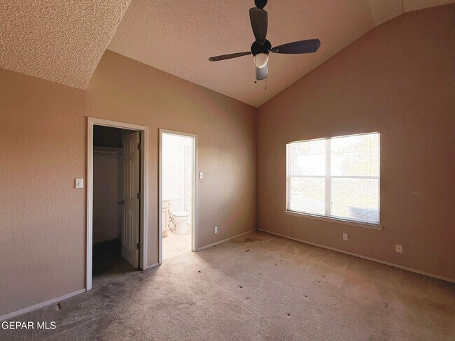 Building Photo - 1517 Desierto Rico Ave