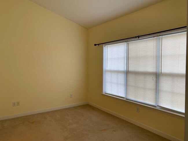 Building Photo - Spacious 3 Bedroom Condo in Carolina Forest
