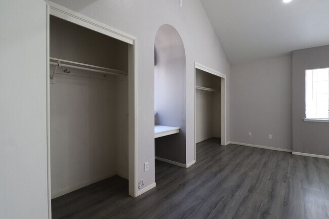 Building Photo - Spacious Northpointe Condo – 3 Bedrooms + Office | 3 Baths | Attached 2-Car Garage