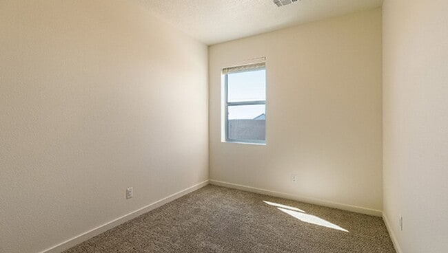 Building Photo - New Home In Santa Fe  !!!!!