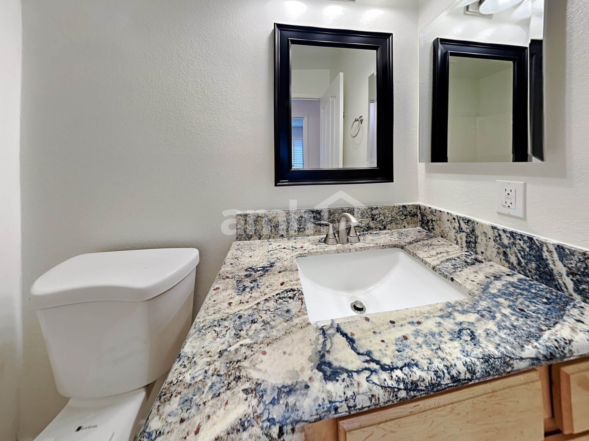 Building Photo - 9810 E Kiva Ave