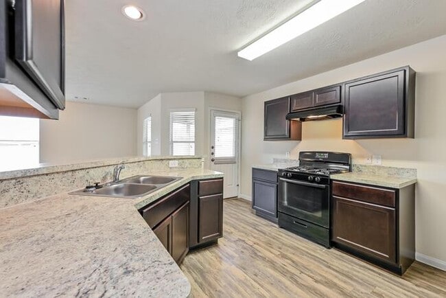 Building Photo - Hunters Pond - 10614 Goose Way, San Antoni...