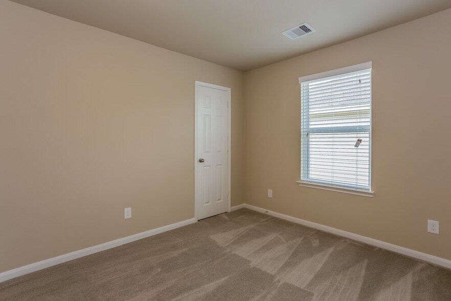 Building Photo - 21811 Octavia Way