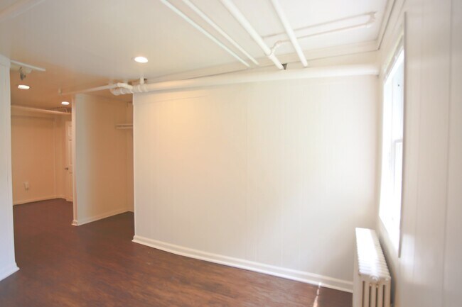 Building Photo - 8br Single Family Home on 14th St NW  (MIN...