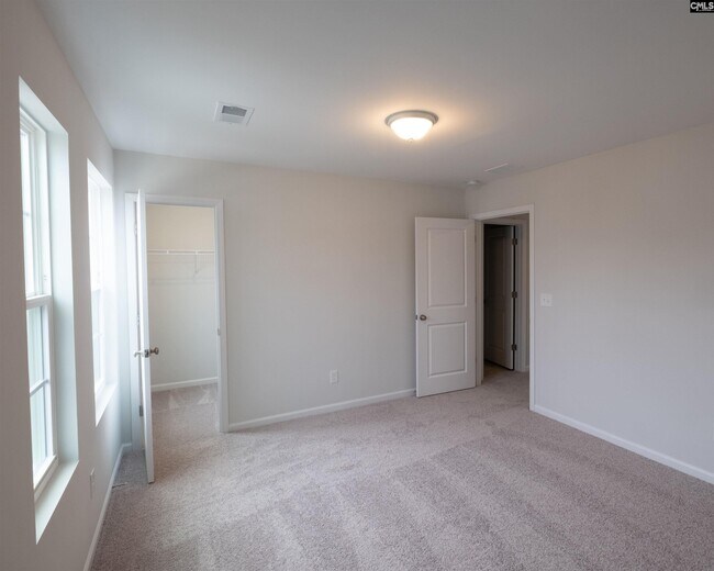 Building Photo - 1062 Begonia Dr