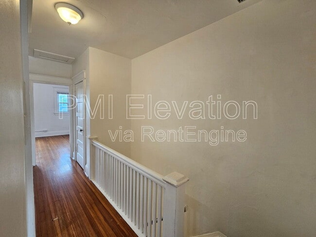 Building Photo - 2912 N York Ct