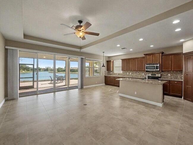 Building Photo - 12115 SW Bennington Cir