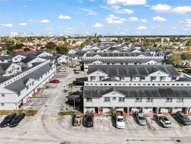 Building Photo - 12065 SW 18th St