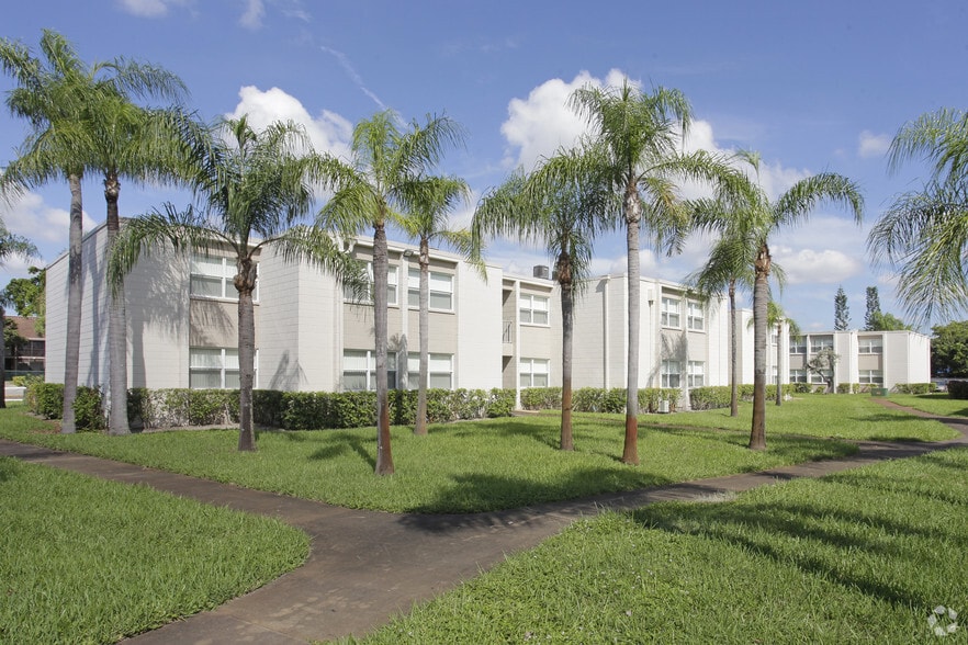 Harold Square 5671 Washington St Hollywood FL 33023 Apartment Finder