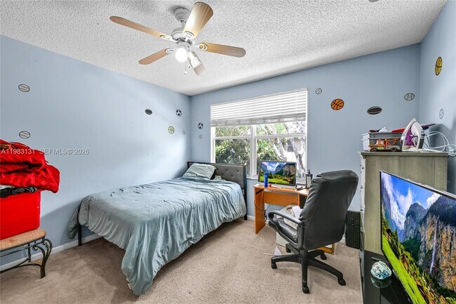 Building Photo - 6767 Duval Ave